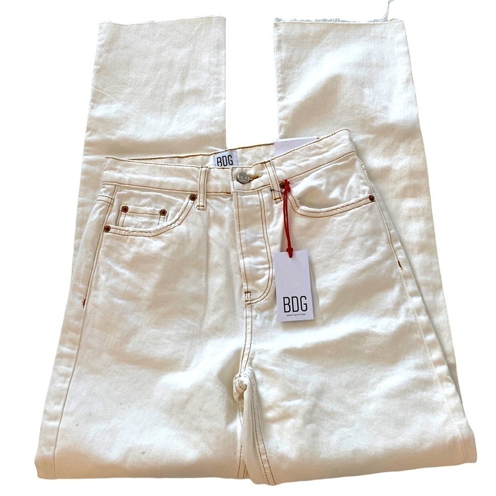 BDG Urban Outfitters tan PAX Jeans. High waist straight leg NWT. W27/ L32
C